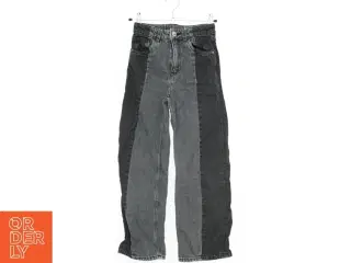 Tofarvede jeans fra H&M (str. 134)