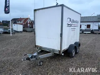 Lukket trailer Thule