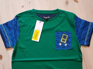 NYE T-shirt 122 og 128