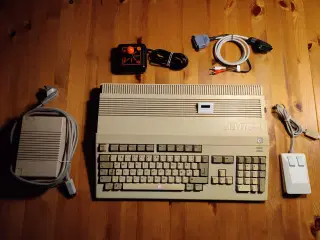 Amiga 500 inkl. Gotek drev med spil