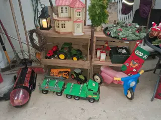 Legetøj  lastbiler/ traktor  og sælges 