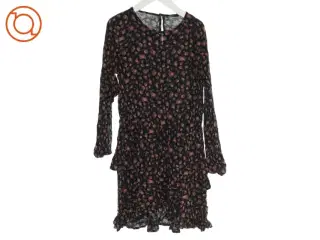 Kjole fra Sofie Schnoor (str. 140)