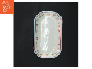 Rektangulært porcelænsfad med blomster fra Greengate (str. 15x9 cm)