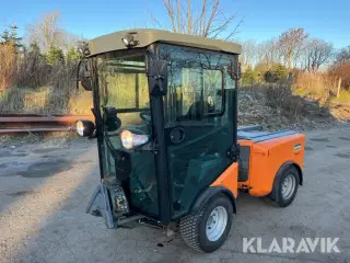 Redskabsbærer Kärcher MIC 42 med redskaber