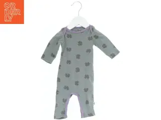 Heldragt med kløver design fra Holly’s (str. 56)