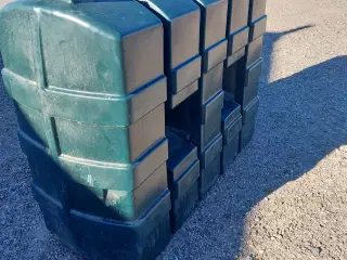 Olietank Plast med måler 1200 liter årg. 2005