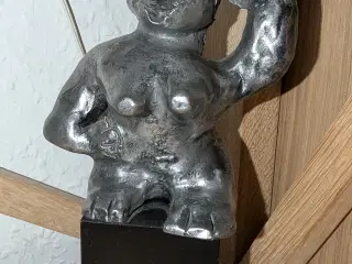 Skulptur af Palle Mernild Den sensuelle 