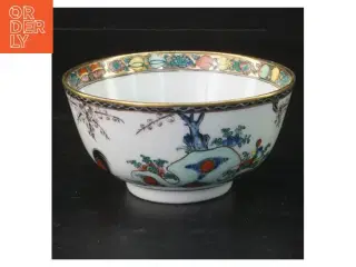 Kinesisk porcelænsskål med farverige dekorationer (str. Ø 12 cm)