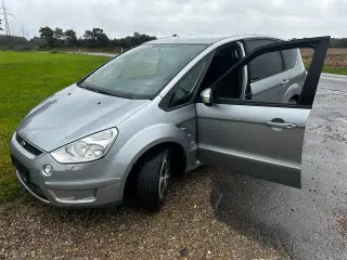 Ford s max sælges