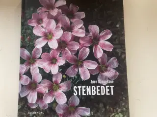 Stenbedet af Jørn Dannesboe