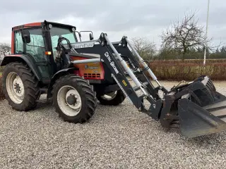 Valmet 6200 med frontlæsser. 3100 timer 
