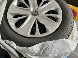 Bridgestone vinterdæk 185/65 R15
