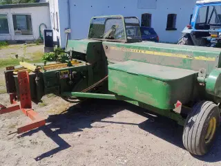 Presser med 4 vogne og transportør 