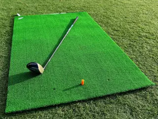 Golf driving range