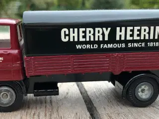 TEKNO...VOLVO EXPRESS CHERRY HEERING