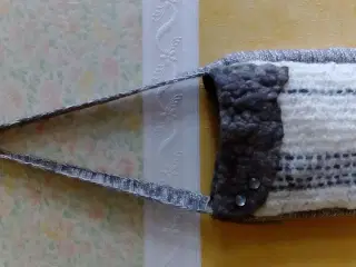 Homemade taske i uld