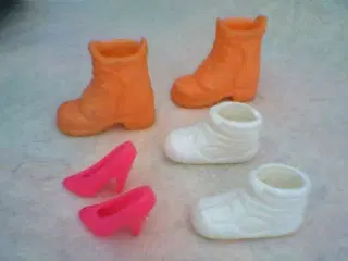 sko til Barbie/Ken dukker