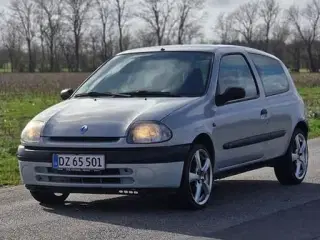 BILLIG! Renault Clio 2