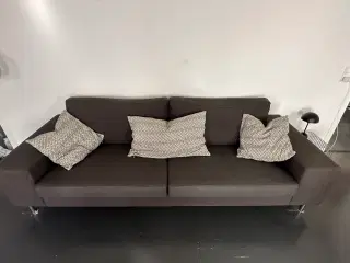 3 personers Bolia sofa med puf gratis