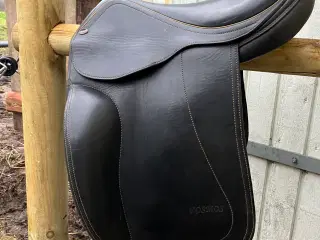 Eques Kosmos 16”  islænder/dressursadel