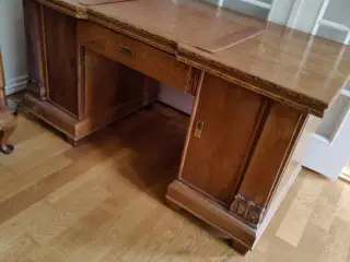 Antik skrivebord