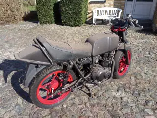 Suzuki GSX250 1982