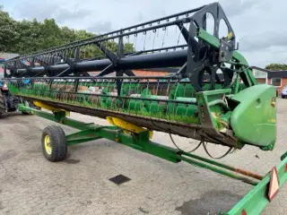 John Deere 625