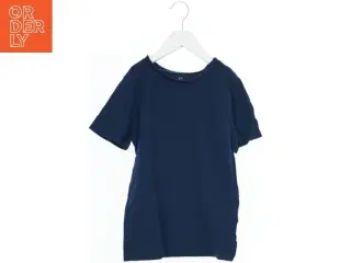 Mørkeblå T-shirt fra H&M (str. 140)