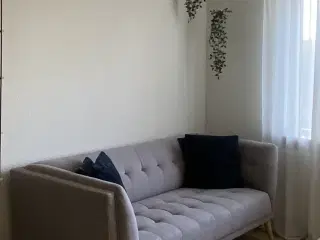 fin 2-mands sofa. Ikke ryger hjem!