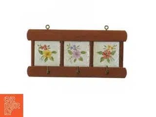 Væghængt knagerække med håndmalede blomster keramikkakler (str. 20x9,5 cm)