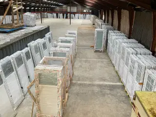 Plastdør udhusdør