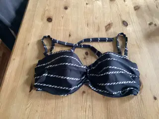 Bikini Toppe. Forsk Str.