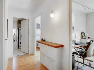 93 m2 lejlighed med altan/terrasse, København S, København