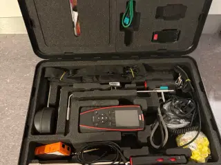 Kimo AMI310 måleinstrument og måletragt