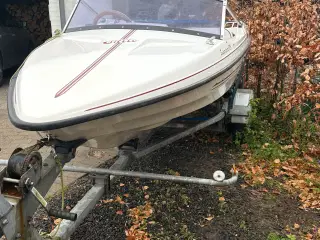 Motorbåd