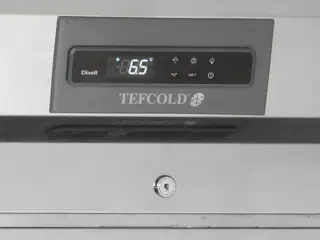 Tefcold Rustfri køleskab med glasdør GN2/1  RK710G