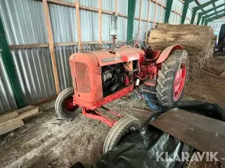 Veterantraktor Nuffield 460