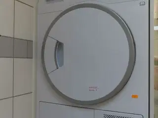 Tørretumbler BLOMBERG BTGK 370 W0