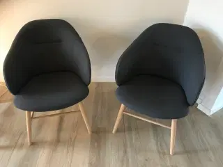 2 grå lænestole