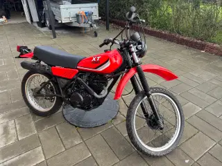Yamaha XT250