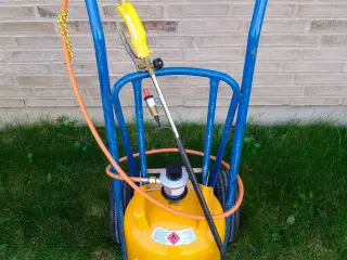 Professionel ukrudtsbrænder med tilbehør.