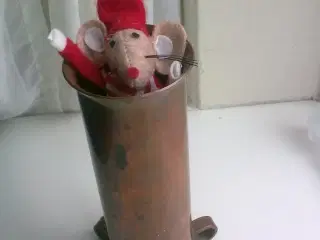 Granathylster vase HUSFLID krigskunst