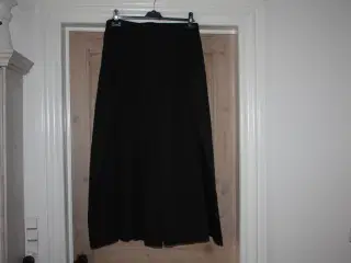 Staff maxi nederdel str. XL 70% bomuld