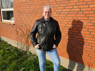 Dame MC jakke skind, Difi