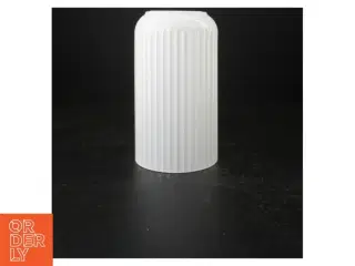 Hvid porcelænsvase fra Lyngby (str. 20 cm)