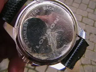 2 store Herre armbåndsure.