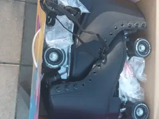 Rulleskøjter fra Impala sorte str.42