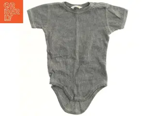 Grå bodystocking med korte ærmer fra Joha (str. 80)