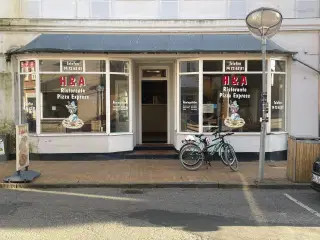 Pizza- og Grillbutik til Salg – Central Beliggenhe