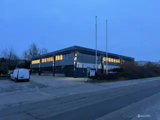 Lejemål til produktion/lagerlokale i Nordsjælland på Ved Klædebo 12.